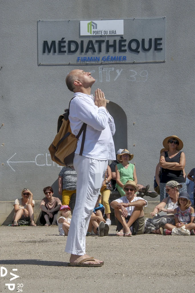 Festival des Arts de la Rue Tous Dehors à Saint Amour 2024
