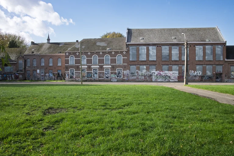 didier-vaneesbeck-reportage-professionnel-urbex-doel-2025-bruxelles-3113