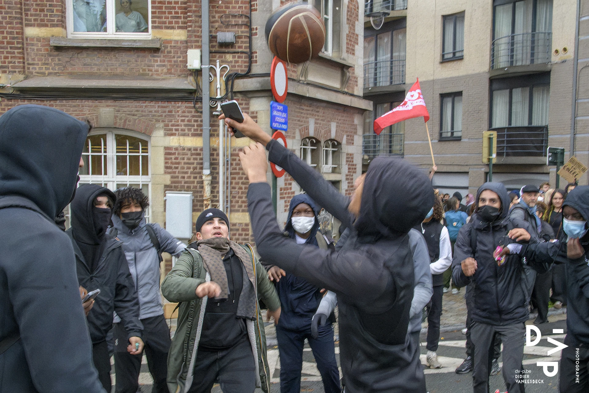 didier vaneesbeck photographe reportage bruxelles manifestation anti arizona 2026 3352