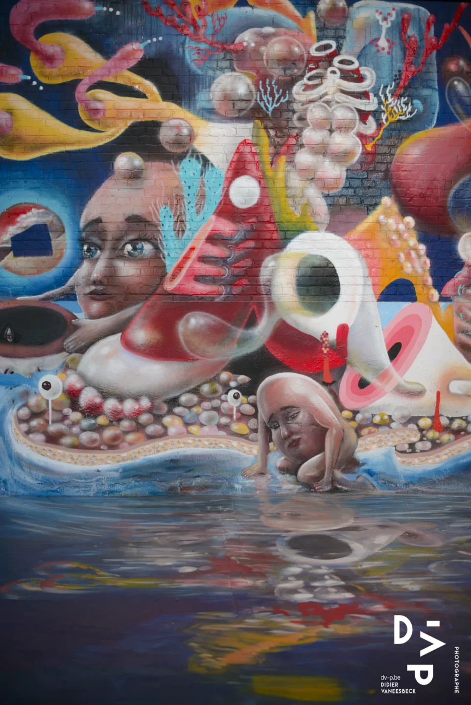 Œuvre colorée aux motifs foisonnants – Strokar Inside, Bruxelles 2018